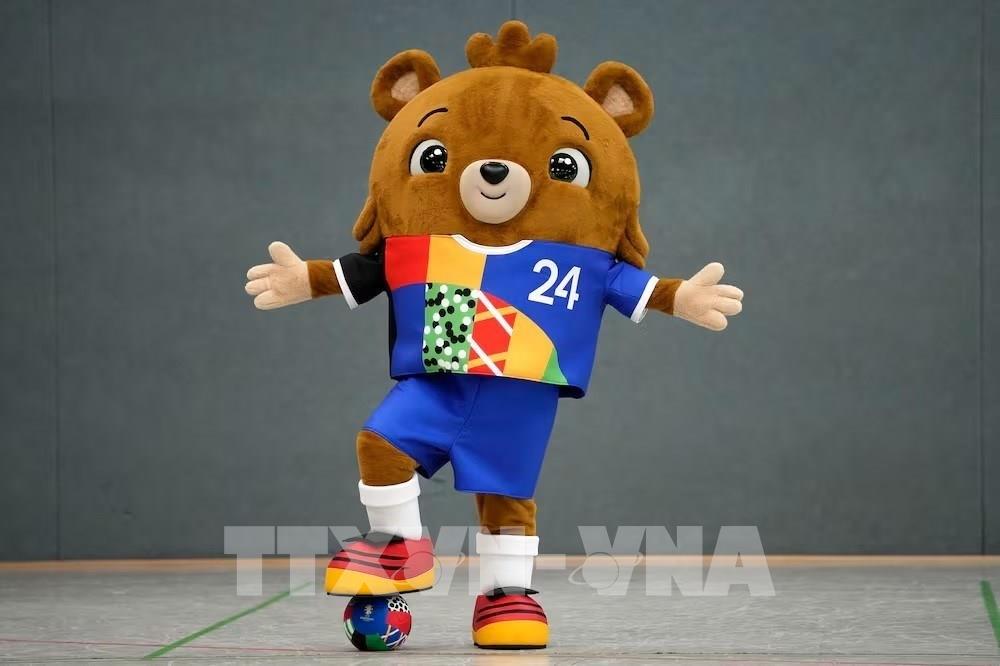 Gấu Bông Bóng Đá Euro 2024 – Linh Vật Albart Độc Đáo