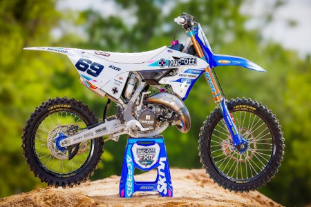 Mẫu xe Yamaha YZ125X 2025: Động cơ 125cc mạnh mẽ và cải tiến vượt trội