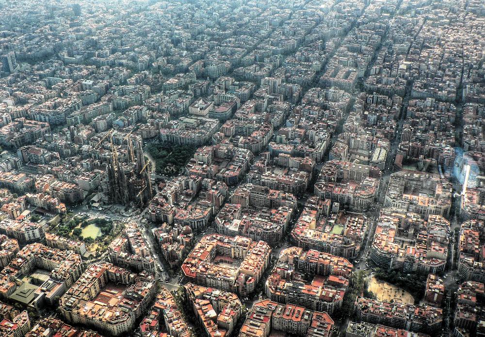 Paris vs Barcelona: Thành phố nào đáng sống hơn (Kinh nghiệm du lịch)
