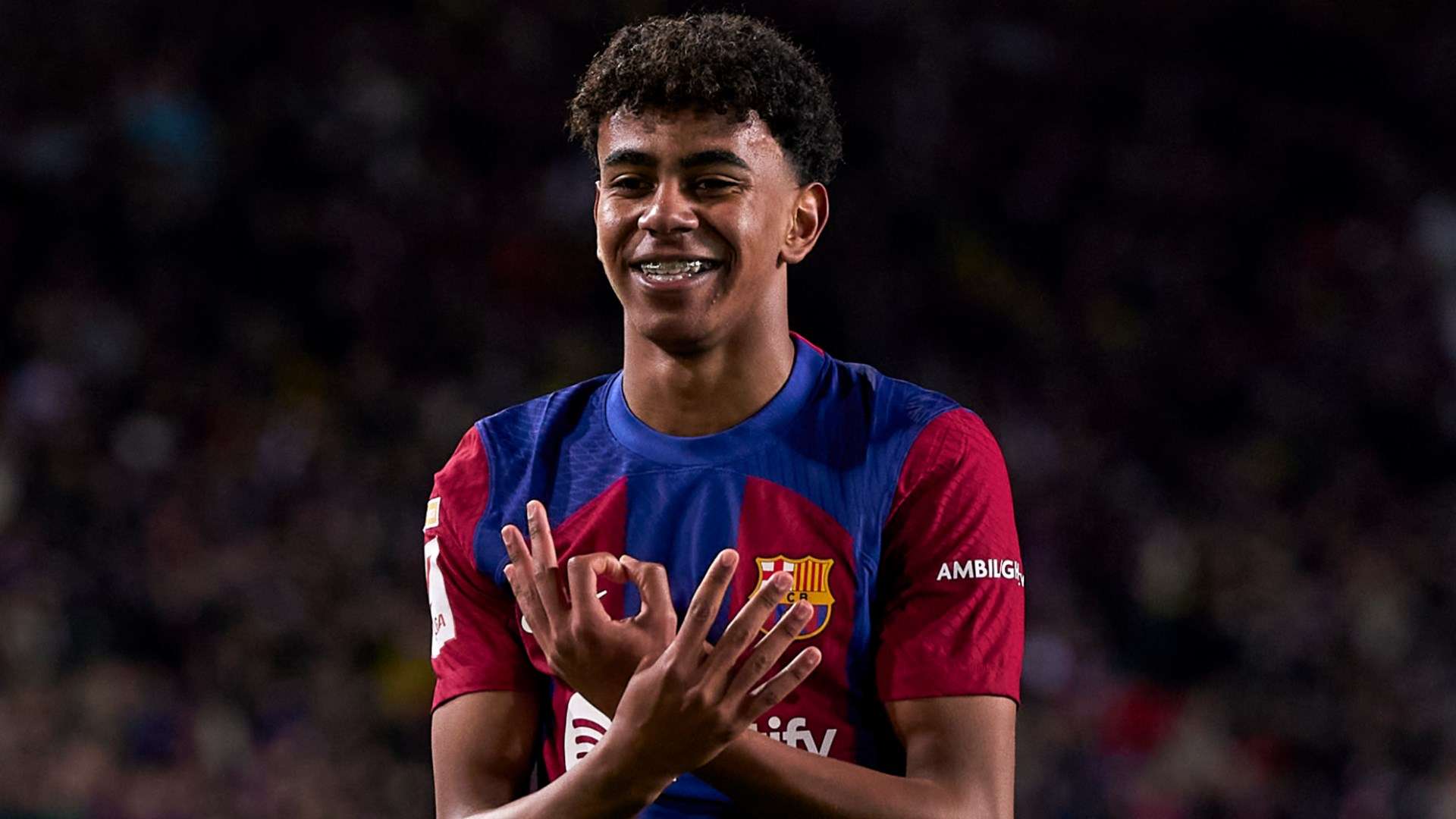 Lamine Yamal là ai? Tìm hiểu tất tần tật về thần đồng bóng đá Barcelona!